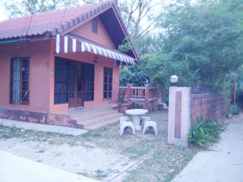 Aree Studio Guesthouse2 Bangtau-part Kültér fotó